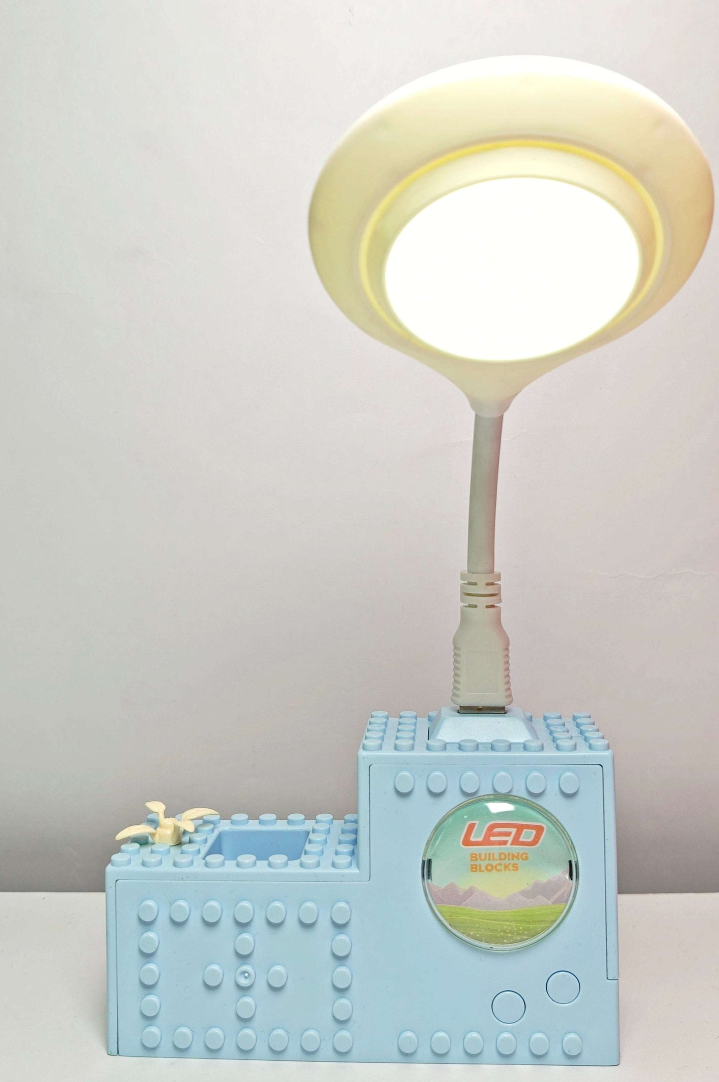 CUTIEPEA Building Block Table Lamp - Creative Modular Design, Adjustable Brightness, Perfect for Home and Office Decor