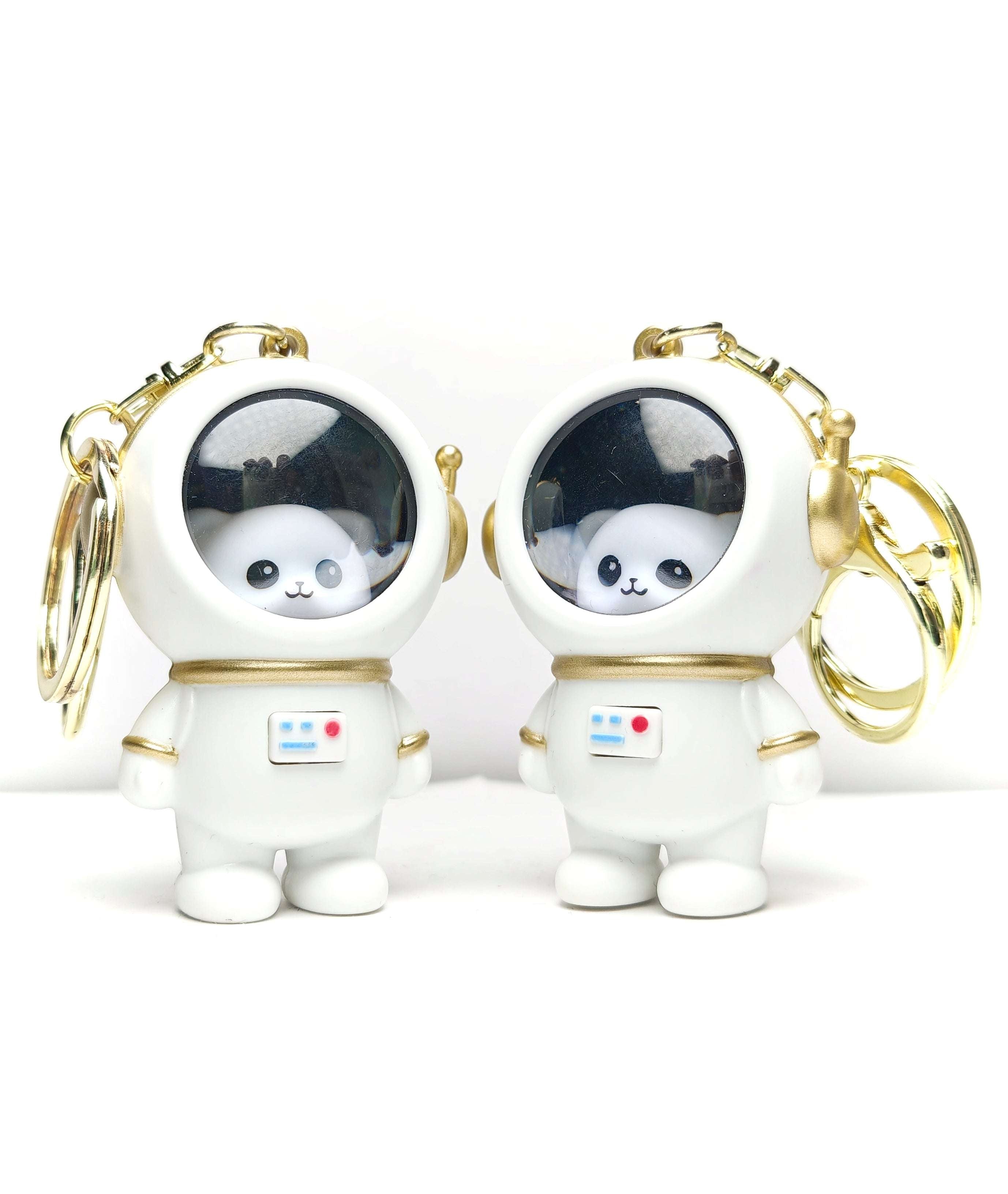 CUTIEPEA Astronaut LED Keychain - Durable Light-Up Key Ring for Bags and Keys, Space-Themed Design